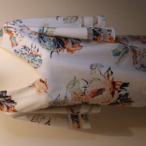 Floral Medium Oversize Vneck Pull Over Top w/flare mid sleeves and bottom #W-538